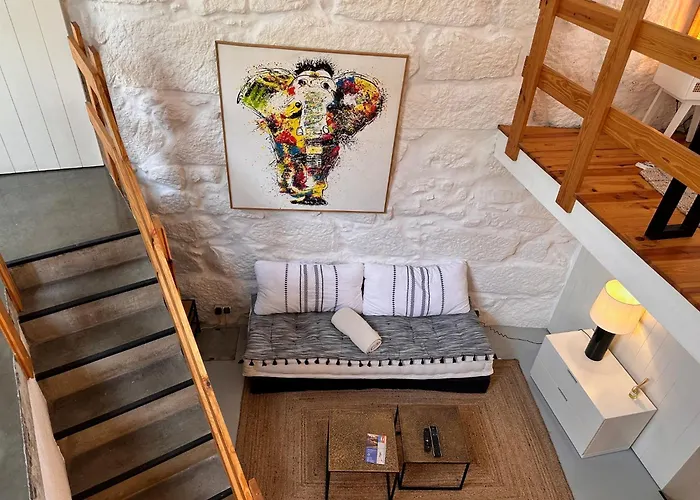 Nomad's Easy - 1bdr Chalet In The Old Town ポルト